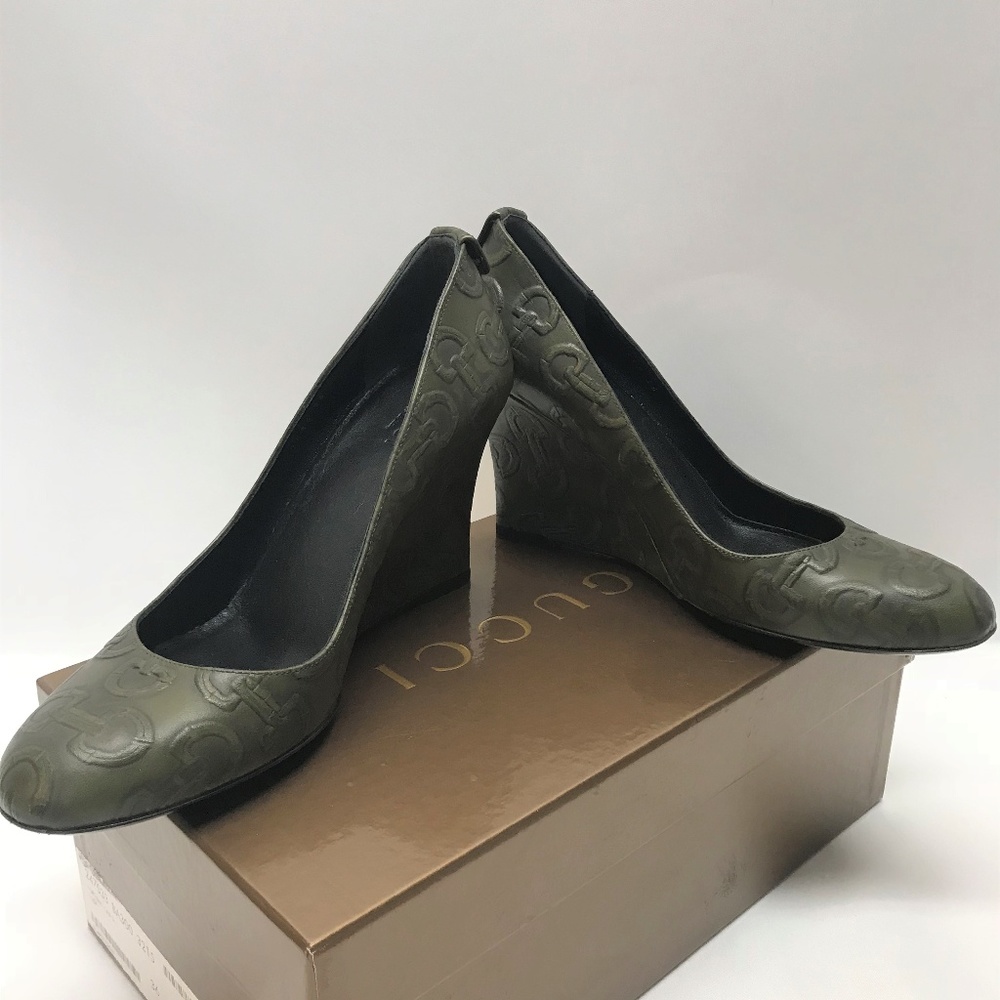 Gucci Olive Green Signature Wedge Shoes Size 6
